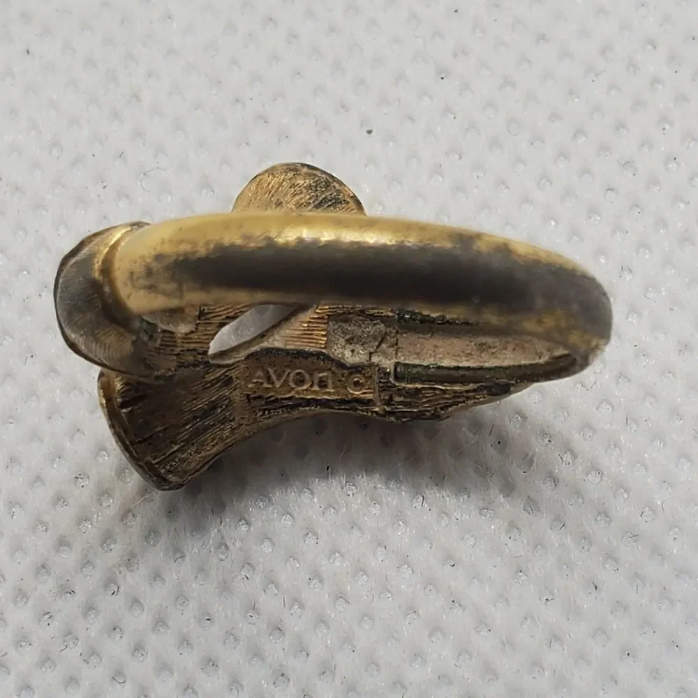 Vintage Avon Gold Colored Bamboo Ring (7.5)